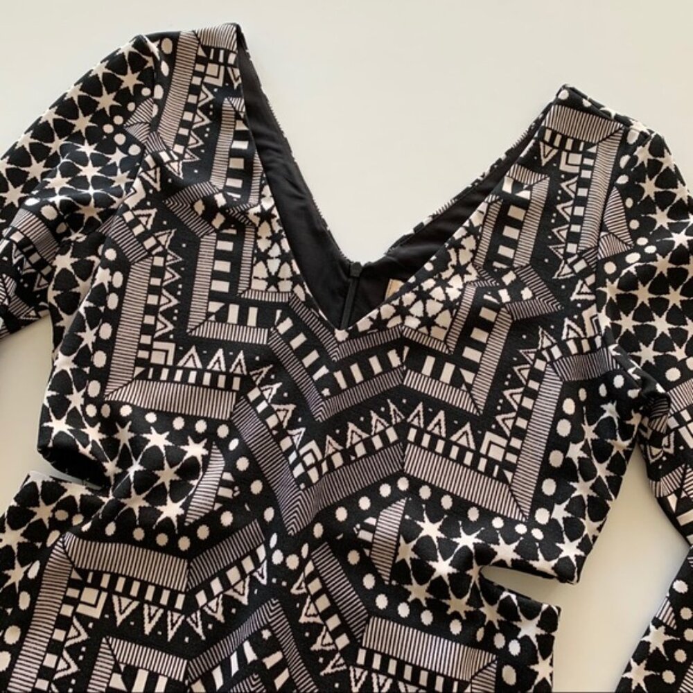 Mara Hoffman | Side Cut Out Dress Star Jacquard, Size Small - Picture 2 of 2